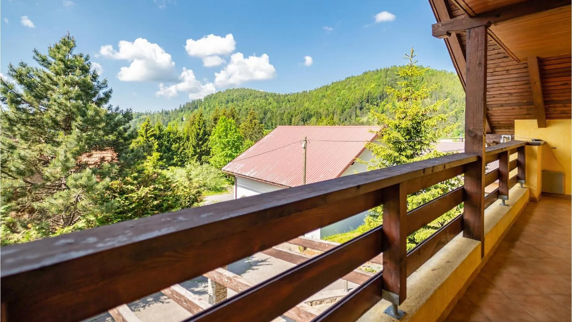 3 Bedroom Stunning Home In Vrata Holiday home
