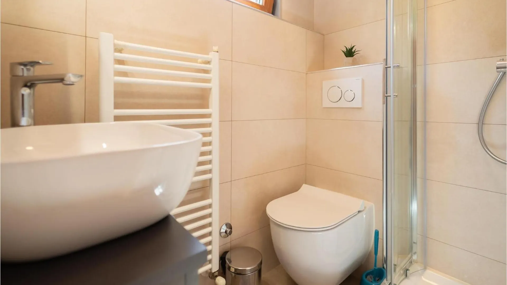 Holiday home 3 Bedroom Stunning Home In Vrata Croatia